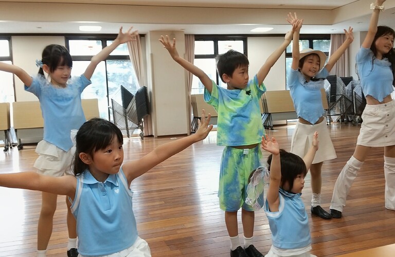 夏休みから始めよう！キャタックダンスプラザのキッズダンスクラスで元気におどろう！